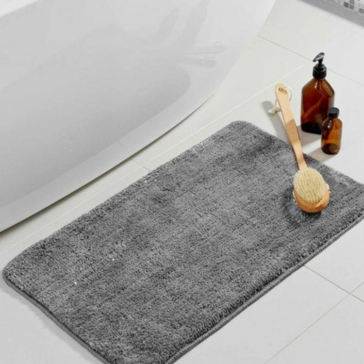 Paris Prix Tapis De Bain Microfibre Métallisé 45x75cm Gris 5 Paris Prix Tapis De Bain Microfibre Métallisé 45x75cm Gris – Image 5